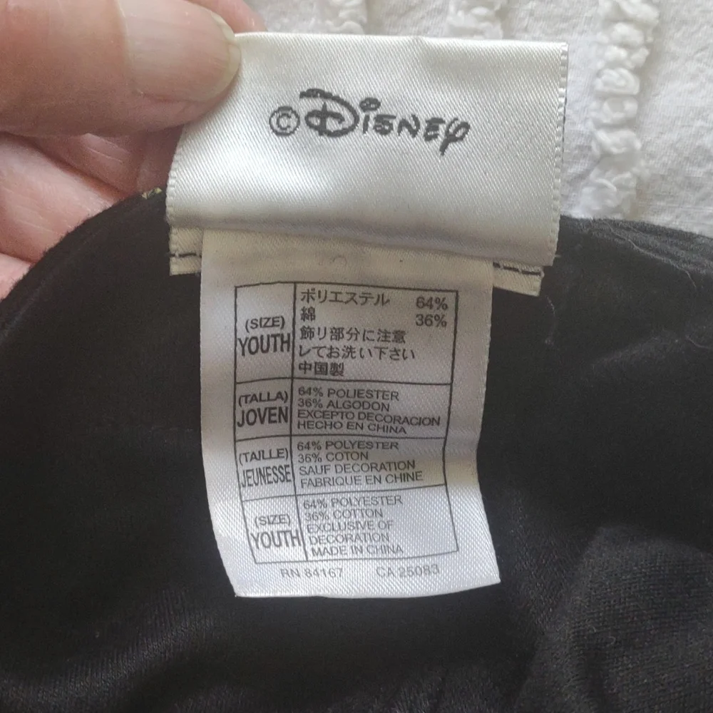 Walt Disney World Pirates of the Caribbean skull cap. Youth size‎